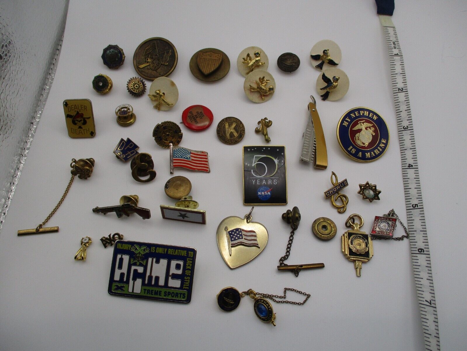LOT OF 38 VINTAGE PINS / CUFF LINKS / BUTTONS