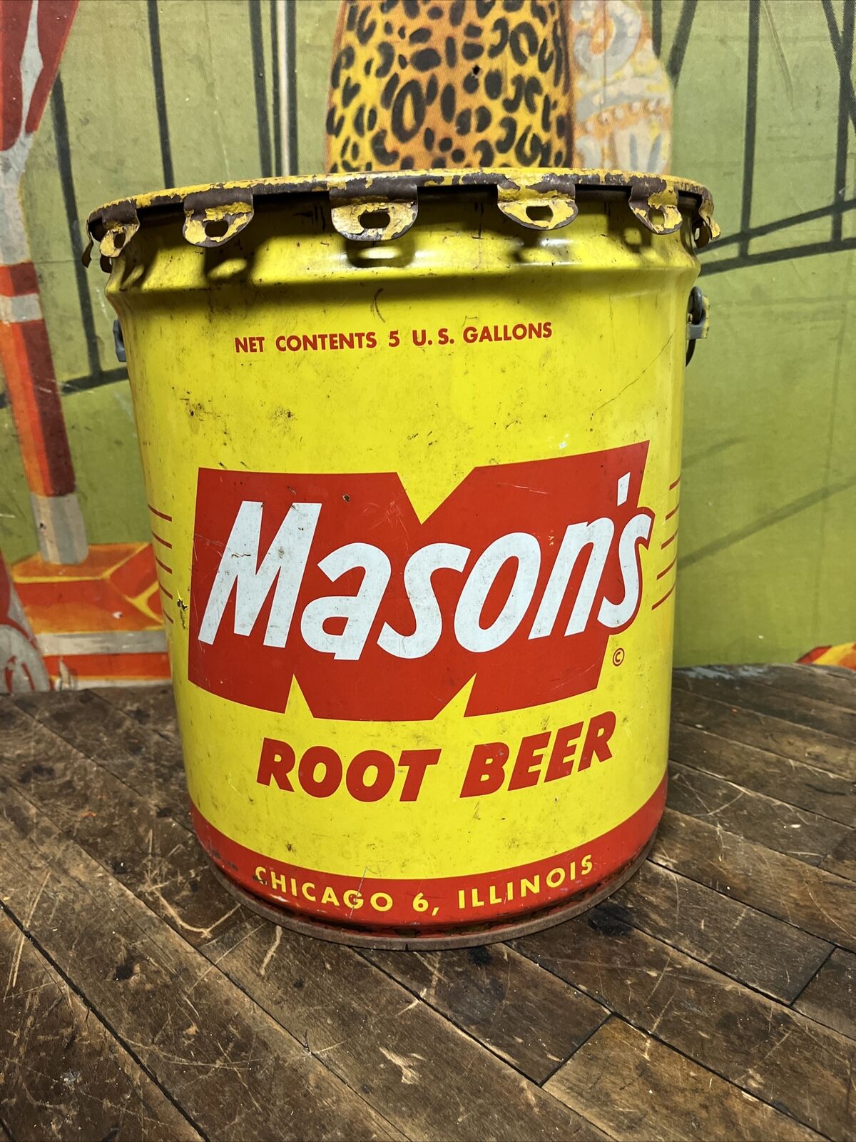 VINTAGE C. 1950 MASONS ROOT BEER 5 GALLON SYRUP CAN DRUM SIGN COKE 7UP PEPSI DP