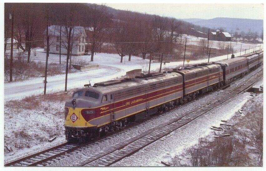 Erie Lackawanna Railroad Train Engine EMD E-8 Locomotives 825 833 Postcard