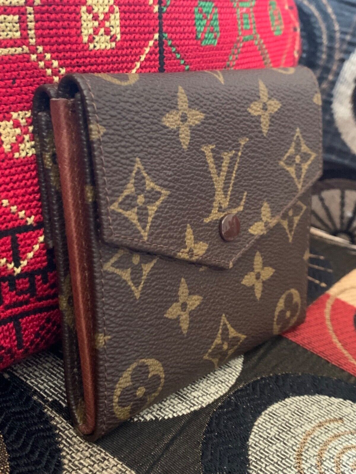 Authentic Vintage Louis Vuitton Monogram Elise Trifold Wallet