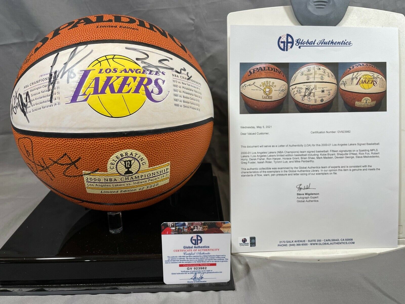 2000-01 LA Lakers Team Ball Kobe Bryant,Shaq,Robert Horry,Rick Fox,Derek Fisher