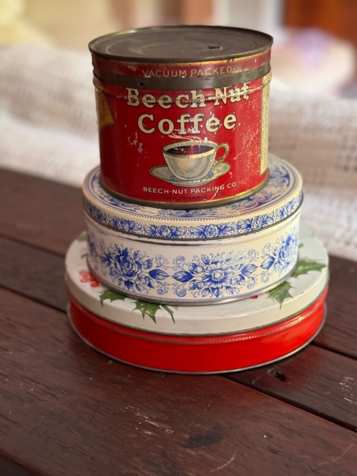 VINTAGE TINS W LIDS BEECH NUT COFFEE BLUE TOILE HOLLY CHRISTMAS RETRO KITSCH