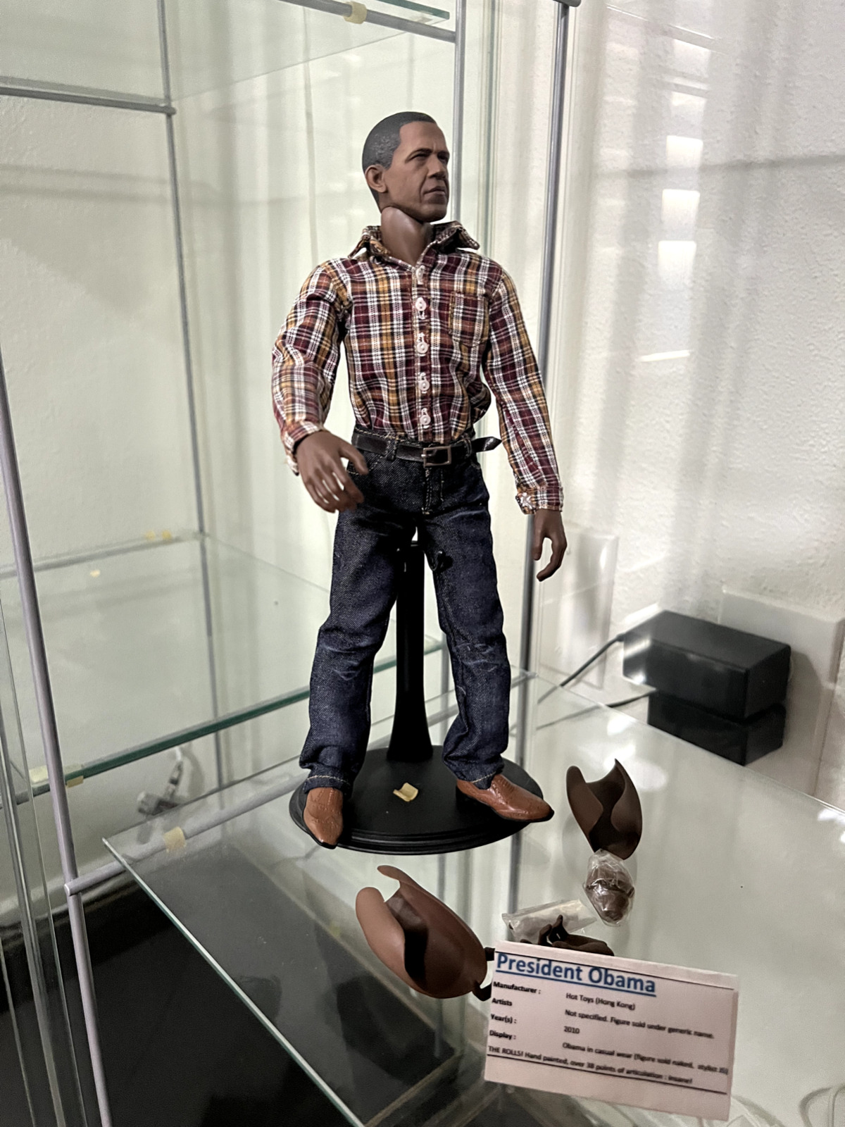 Hot Toys Obama Trueadvanced with casual clothing