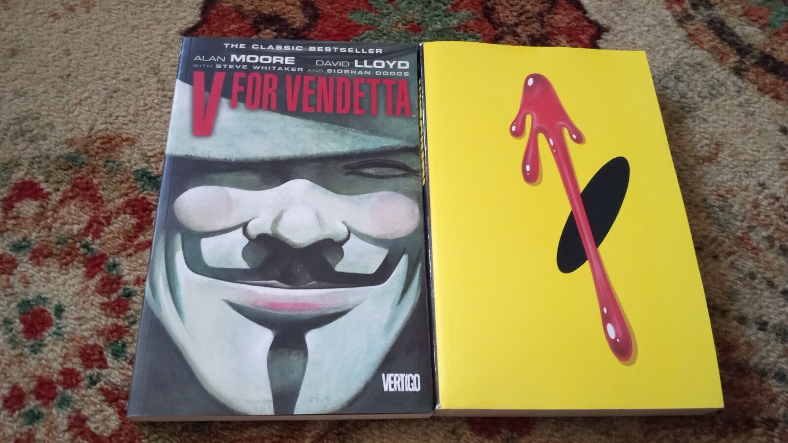 V for Vendetta/Watchmen TPBs lot of 2 Graphic Novels Alan Moore Vertigo DC