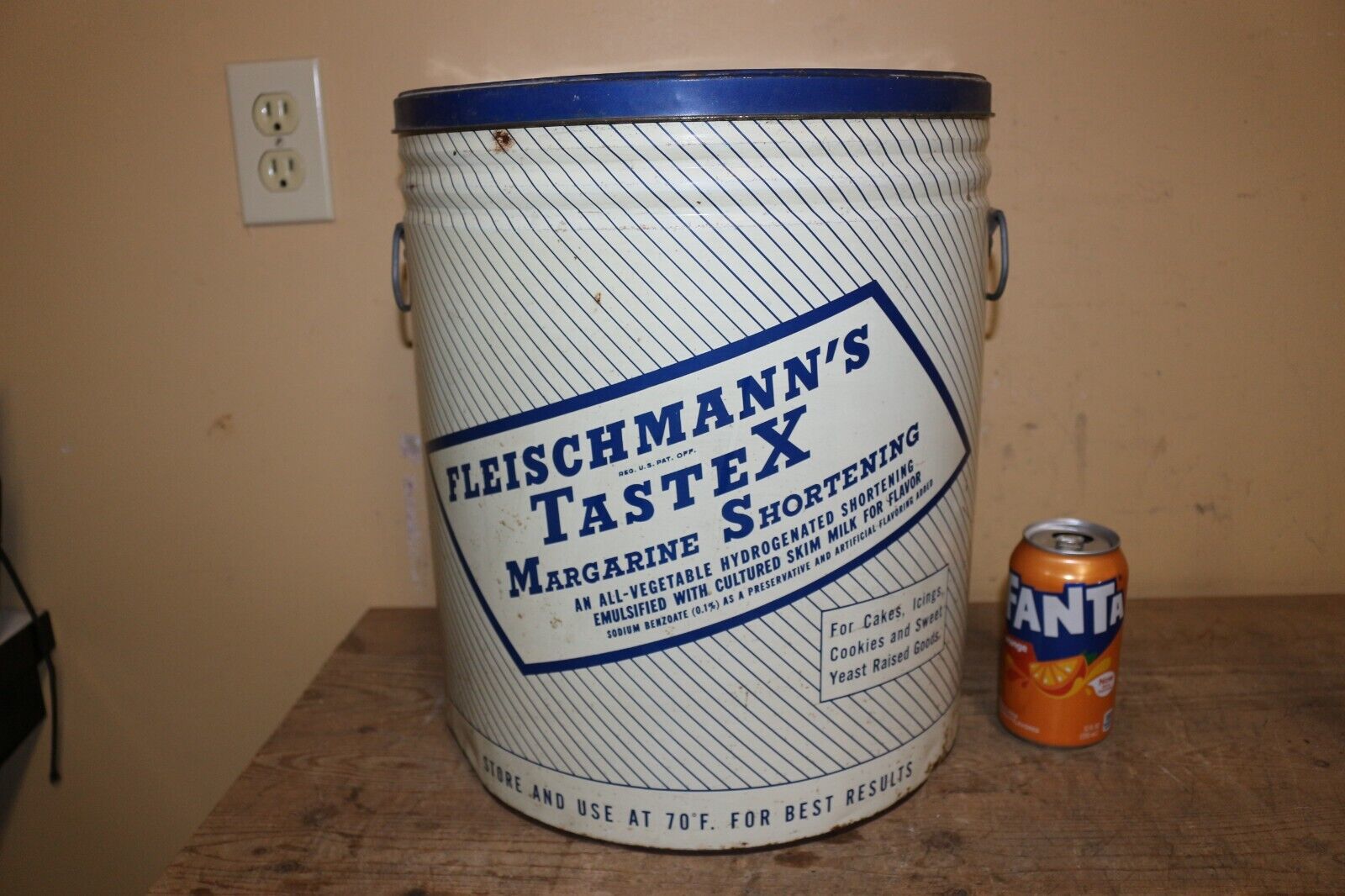 Large Vintage Fleischmann's TasteX Margerine Shortening 50 Lbs. Tin Can Sign