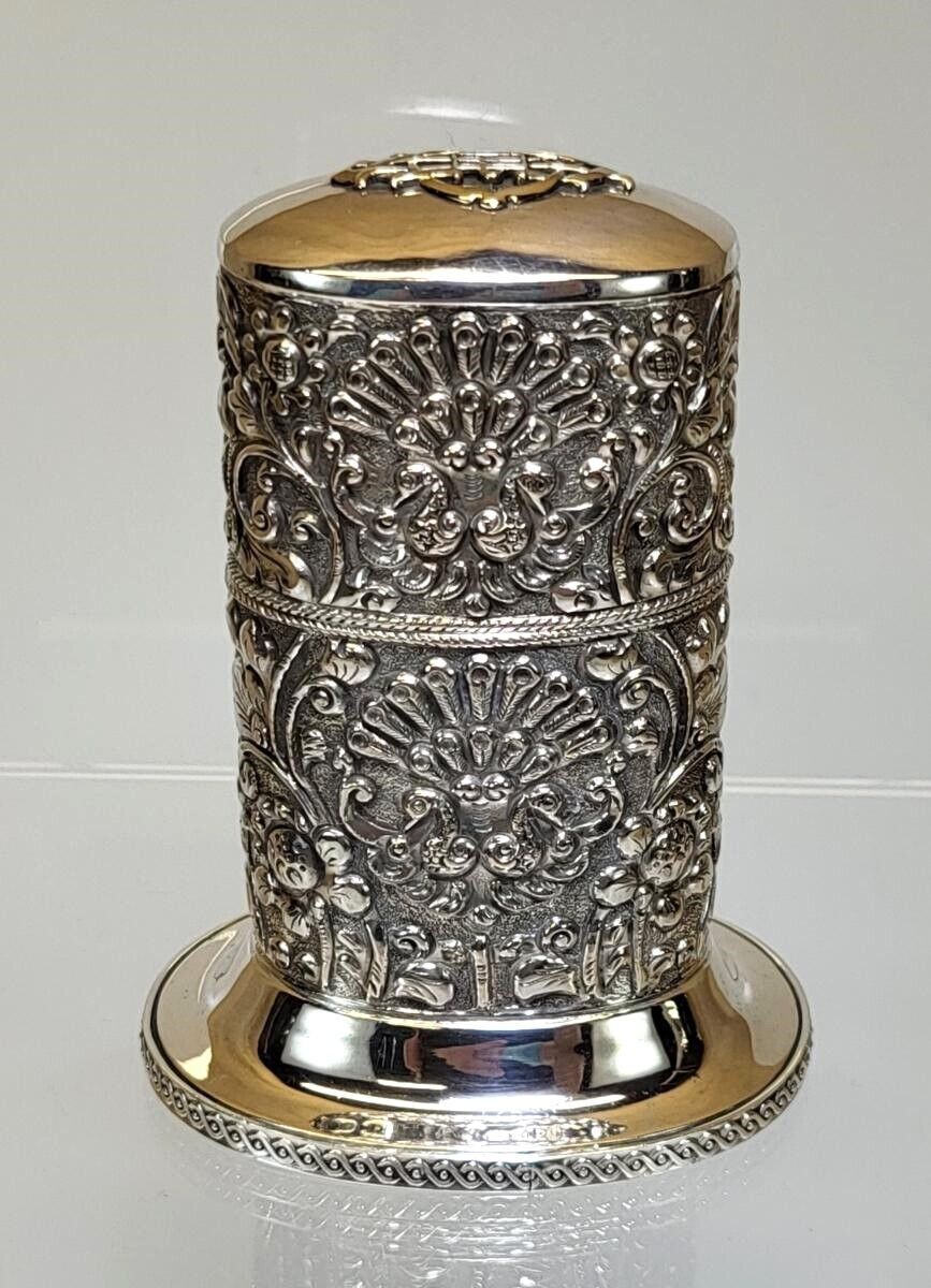Ca. 1920 Russian Silver Repousse Table Lighter Hallmarked Moscow 84 Zolotnik