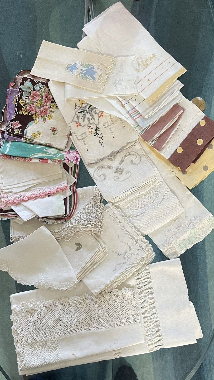 Large Lot  of  Antiqe & Vintage Linens, Dresser Scarves, small table/napkins