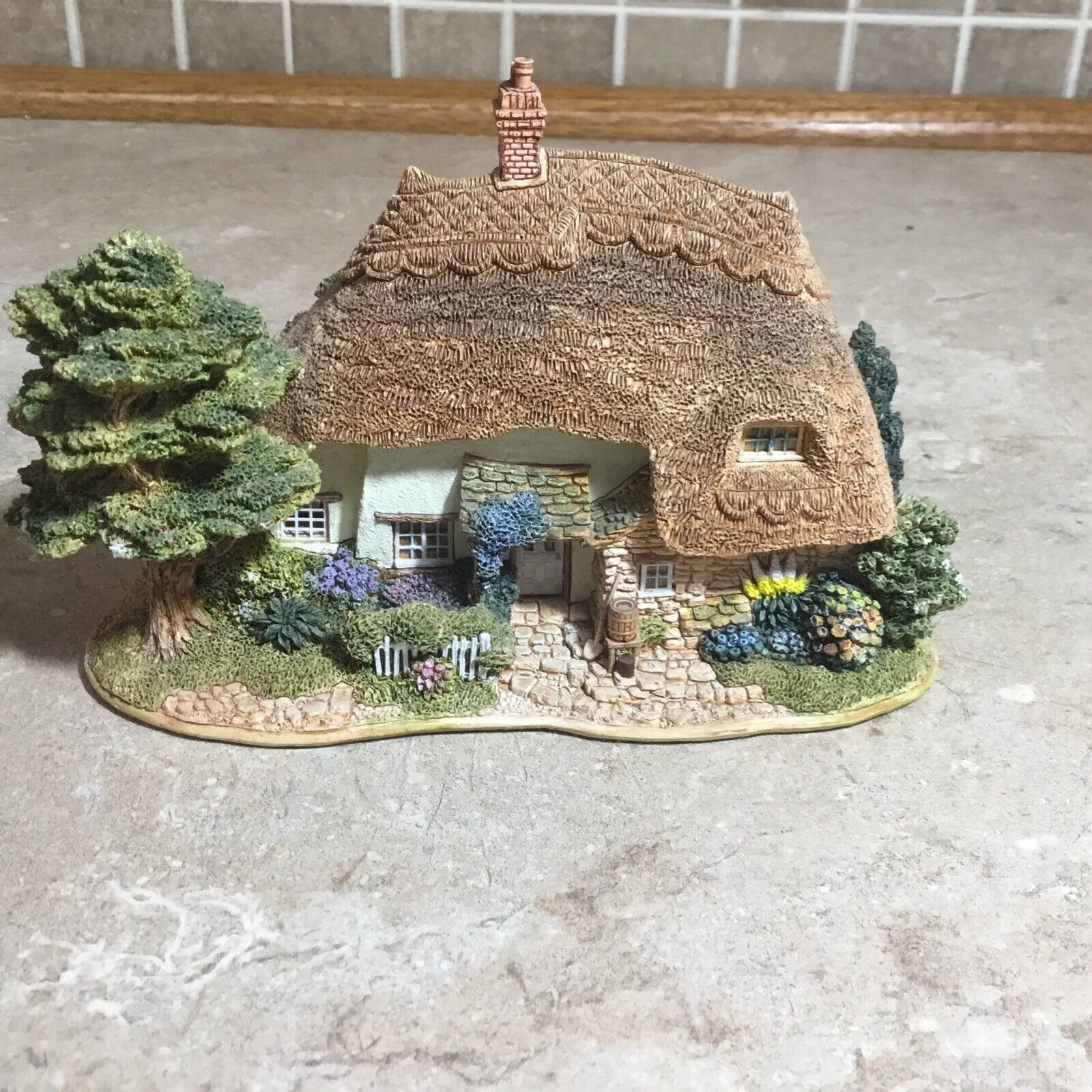 Lilliput Lane Collectors Special 1998 THE POTTERY