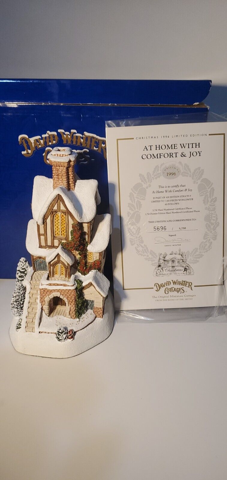 1996 DAVID WINTER COTTAGE AT HOME WITH COMFORT & JOY EXCELLENT DETAILED w/ COA