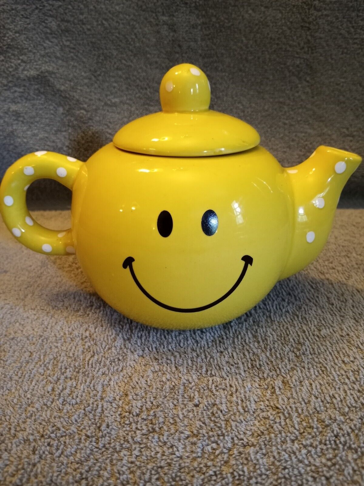 Smiley Face Teapot Yellow With White Polka Dots Betallic, China