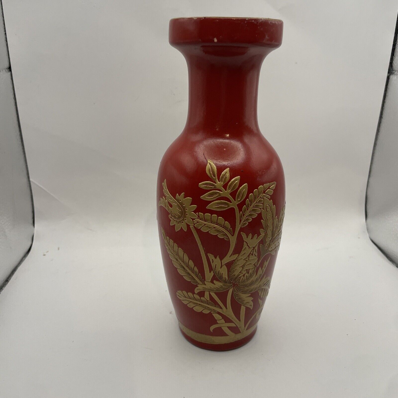 Vintage Red Chinese Porcelain Vases Gold Gilted Etching Painted Oriental Flowers