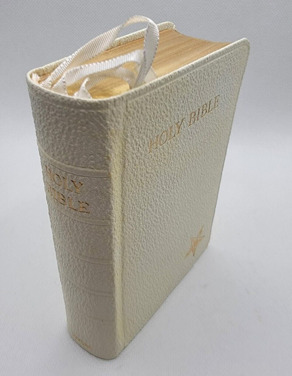1935 Masonic Order of the Eastern Star Oxford Small Pocket Purse Bible White