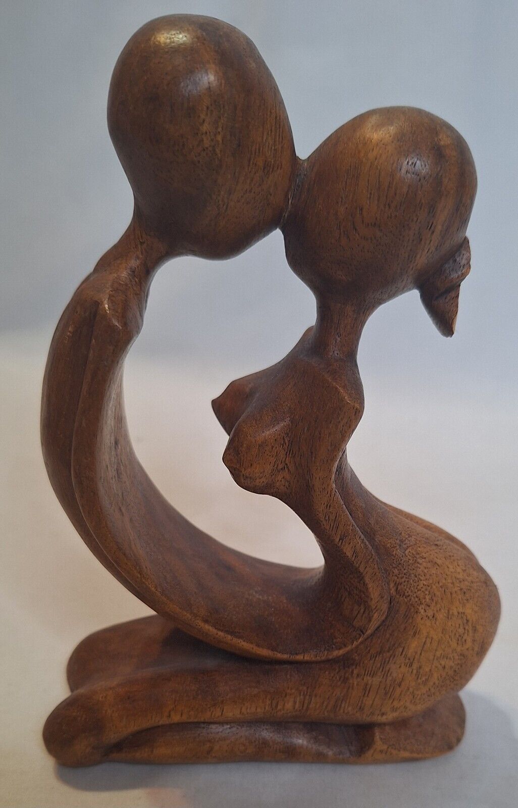 Hand Carved Wooden Abstract Kissing Couple Statue 4.25” Chipped