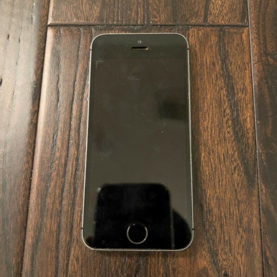 Apple iPhone 5s Space Grey *No Power, Sold As-Is*