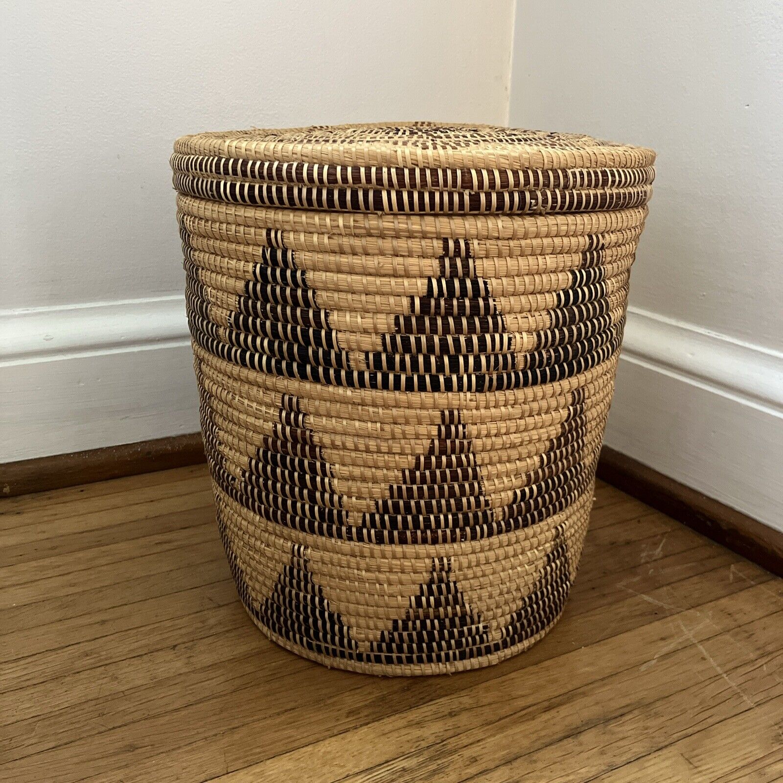 Vintage African Sweetgrass Basket With Lid
