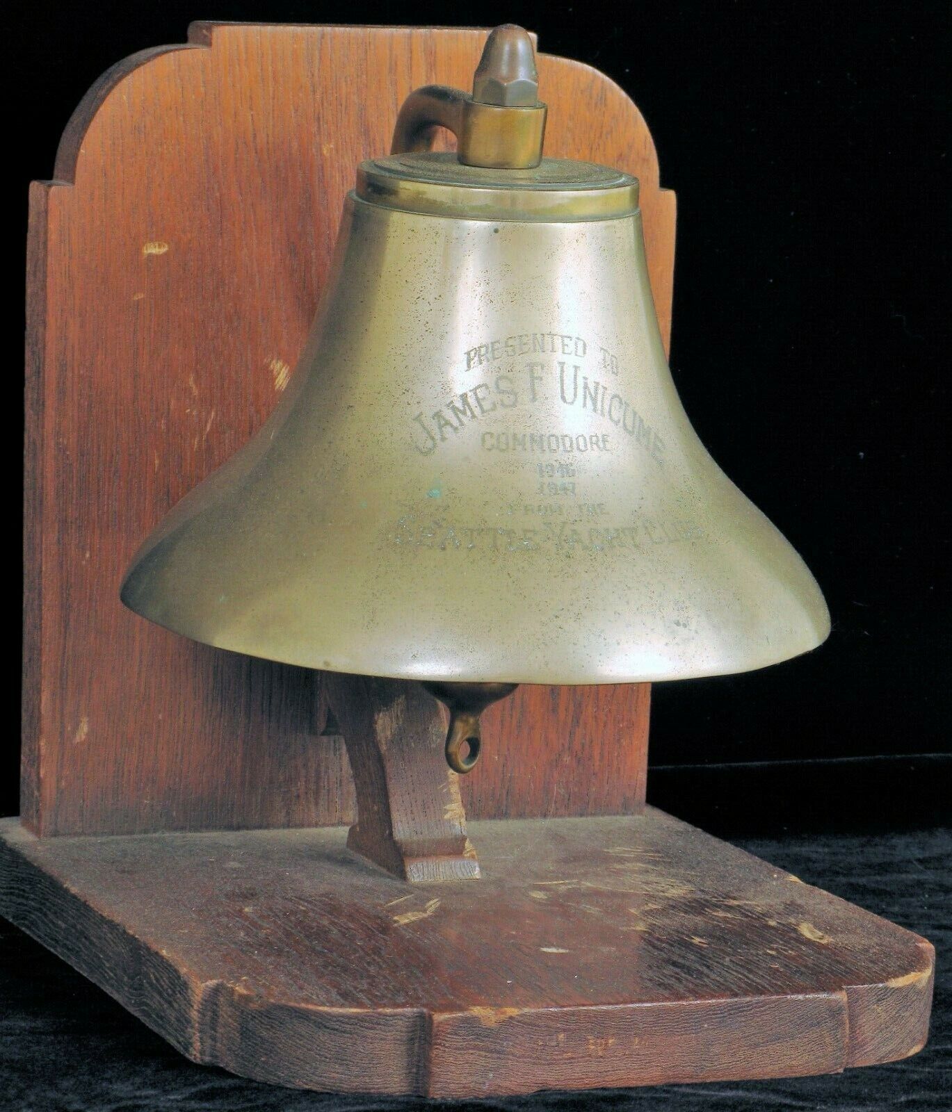 ANTIQUE 1947 MARITIME SHIP'S BELL PRESENTED TO COMMODORE FROM SEATTLE YACHT CLUB