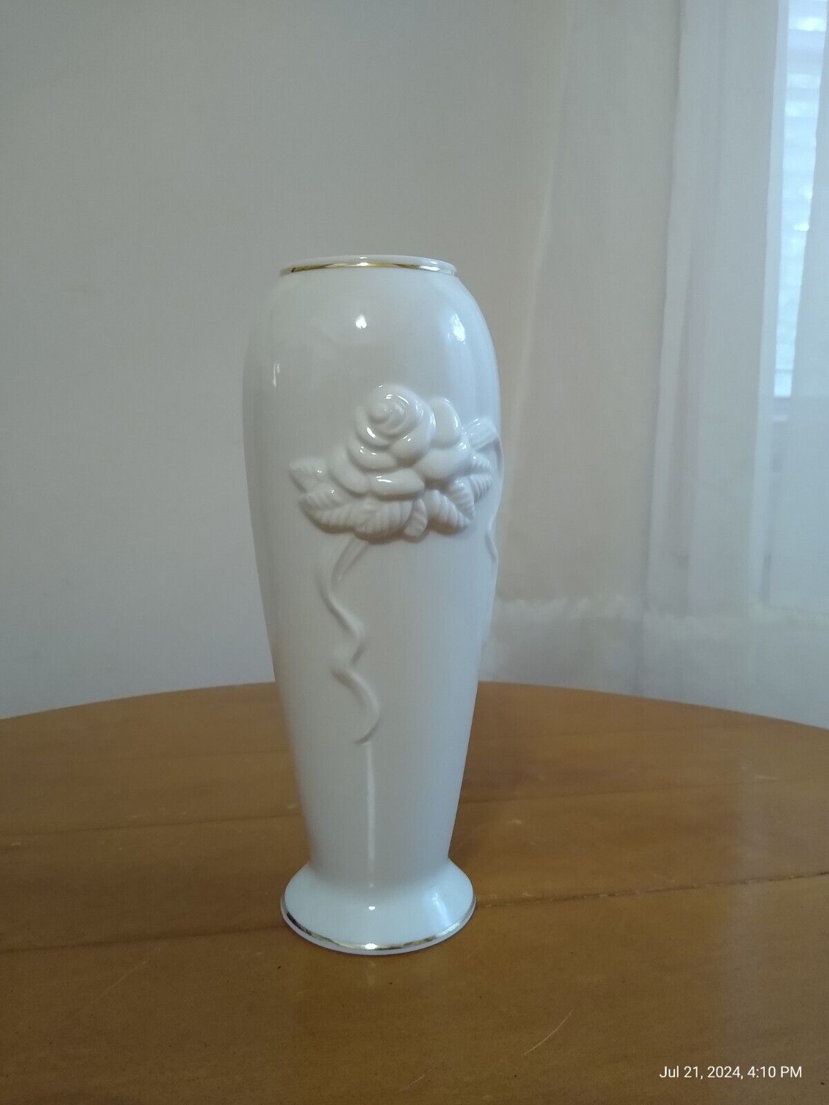 Lenox Ivory Sharon Bud Vase Embossed Roses 24kt Gold Trim Vintage