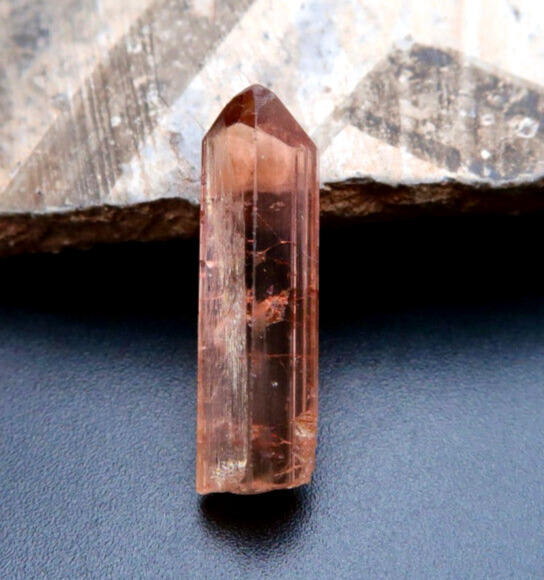 RARE AAAAA SALMON PINK  BRAZILIAN IMPERIAL TOPAZ TERMINATED GEM CRYSTAL 5.50cts