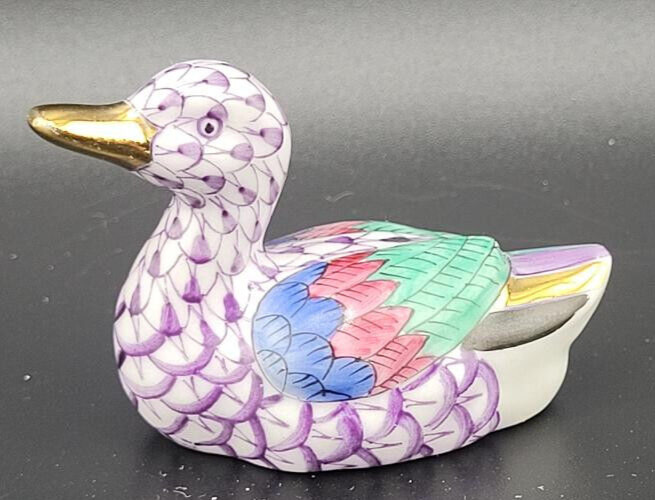 HEREND BABY DUCK ***BRAND NEW***  LILAC FISHNET VHL 15519