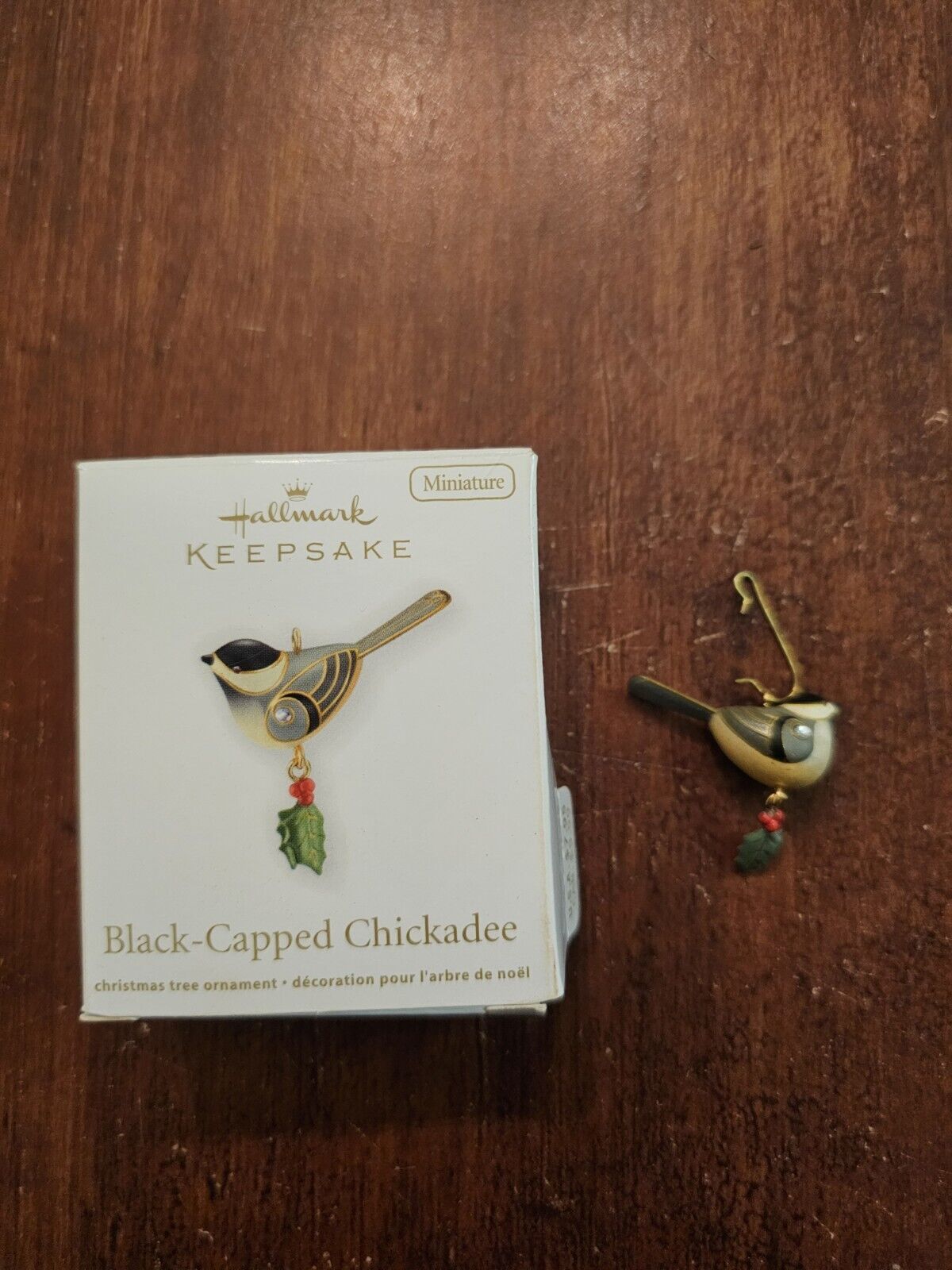 2011 Hallmark Keepsake Black Capped Chickadee Miniature Ornament