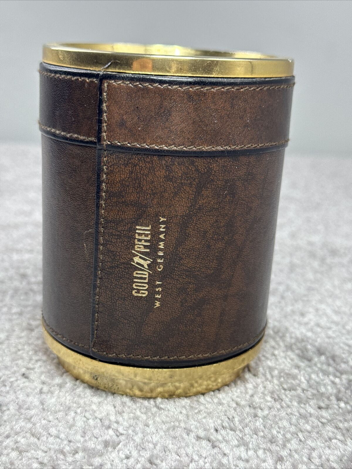 Vintage Sport Gold-Pfeil West Germany Leather Pen Holder Cup