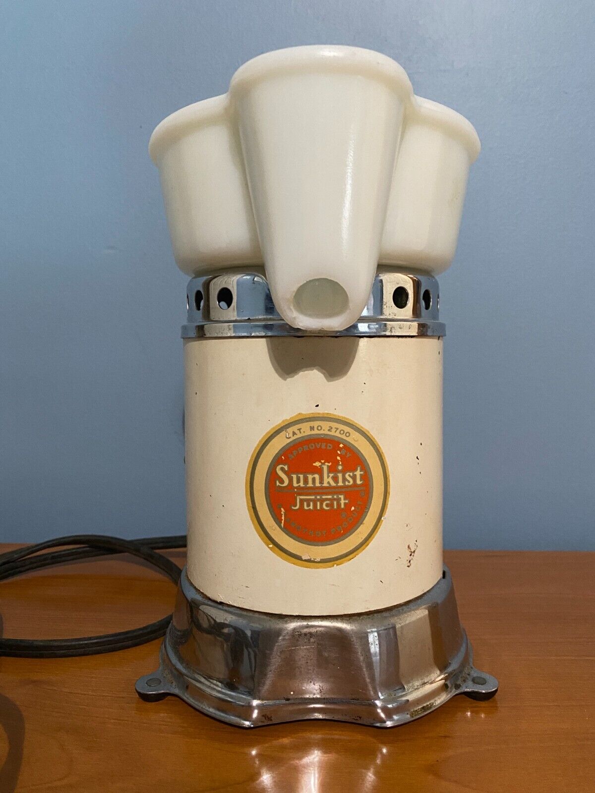 Vintage 1930-40's Sunkist Juicit Electric Juicer Cat. No. 2700