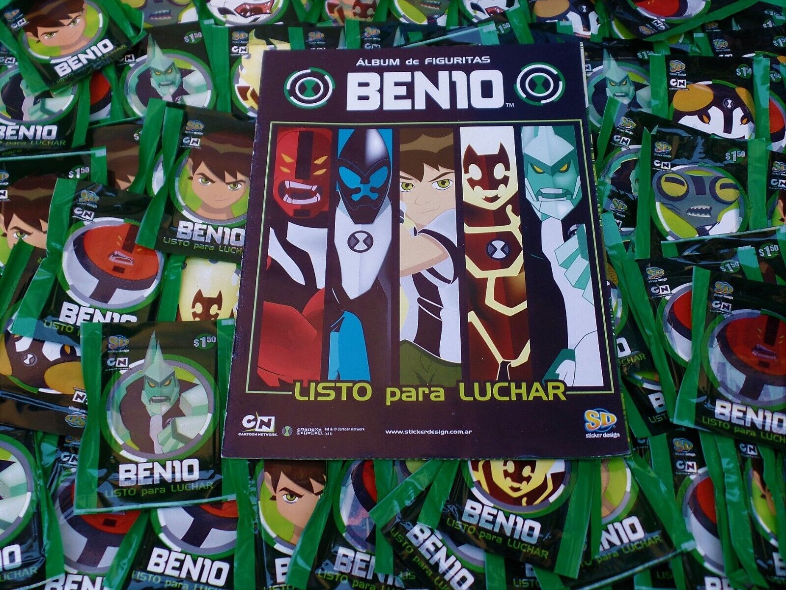 Ben 10 Ready to Fight.. 200 Packs (1000 sticker cards) Plus 2 Albums Vintage -.
