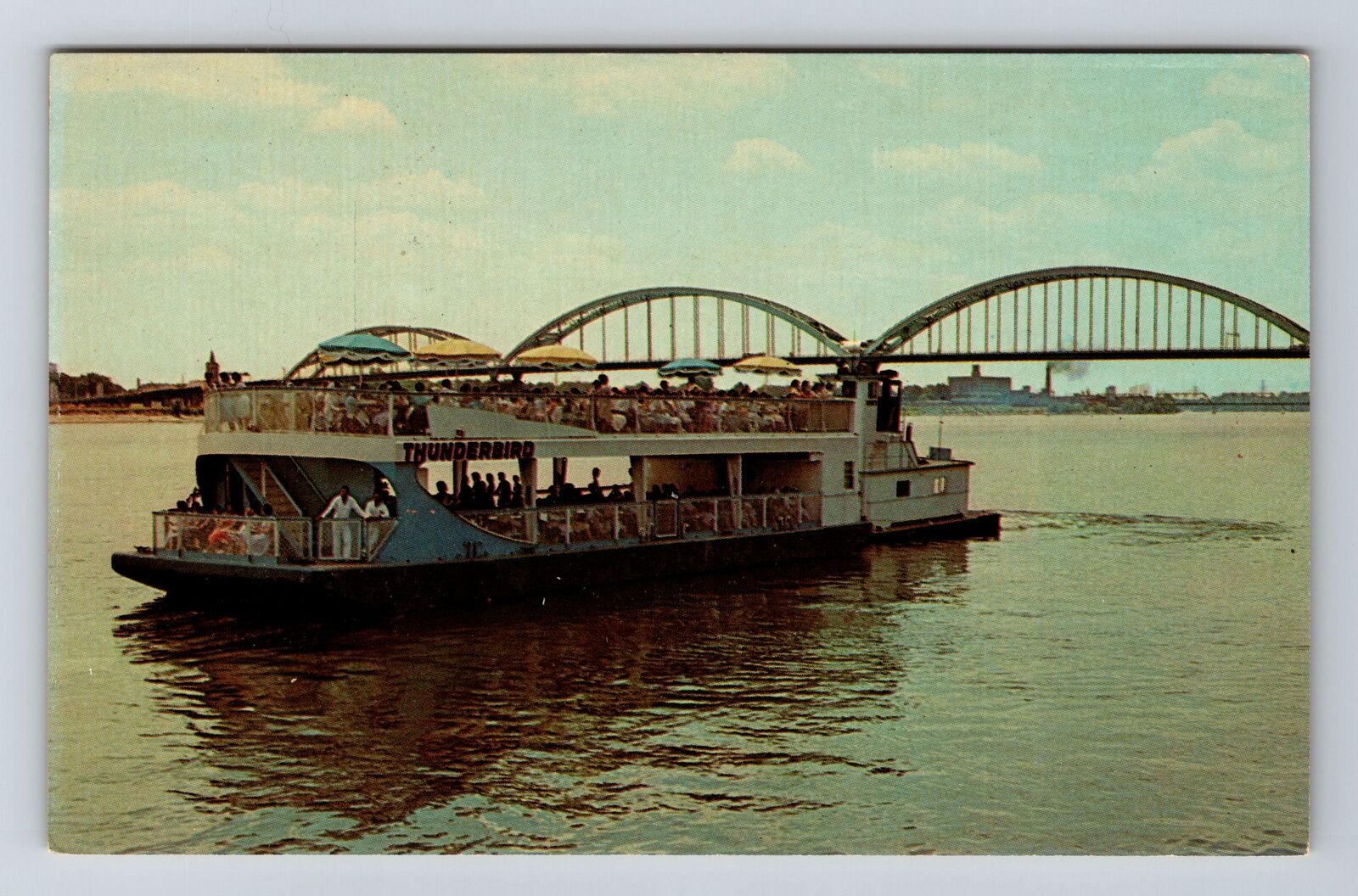 Davenport IA-Iowa, The Cruiser Thunderbird, Outside, Vintage Postcard