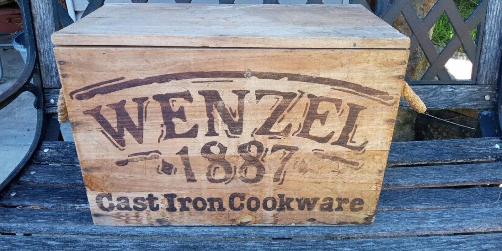 ANTIQUE WENZEL 1887 CAST IRON COOKWARE VINTAGE WOODEN BOX 22\