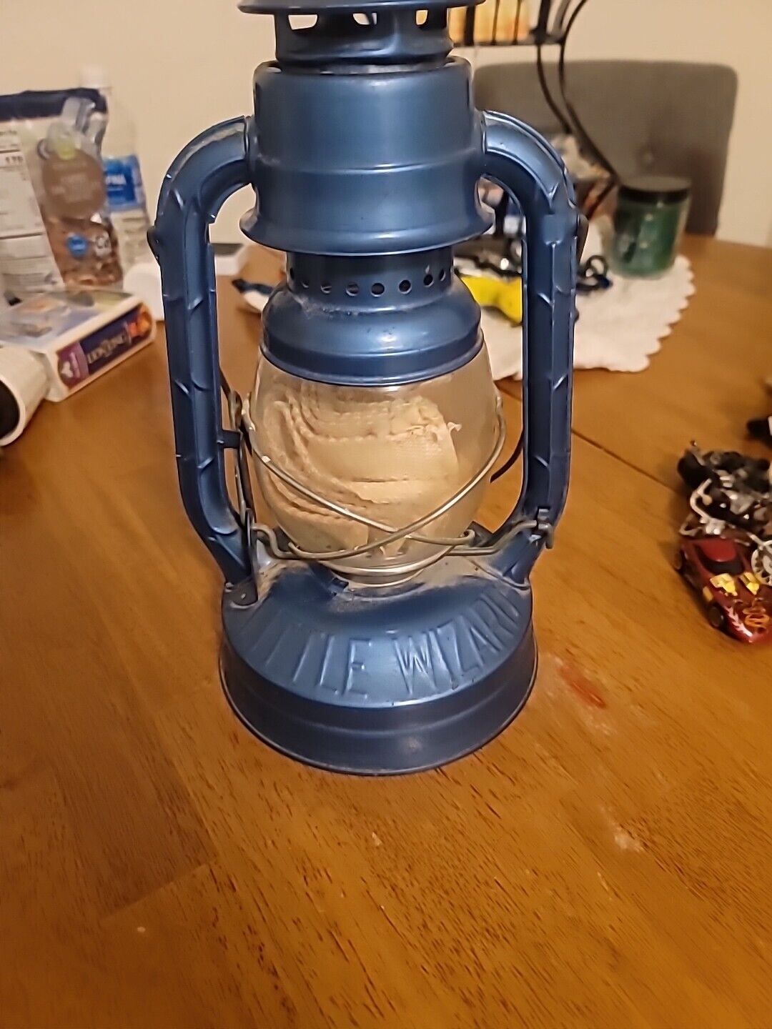 Vintage DIETZ D-Lite Kerosene Blue Barn Lantern With Loc Nob Globe NY USA.