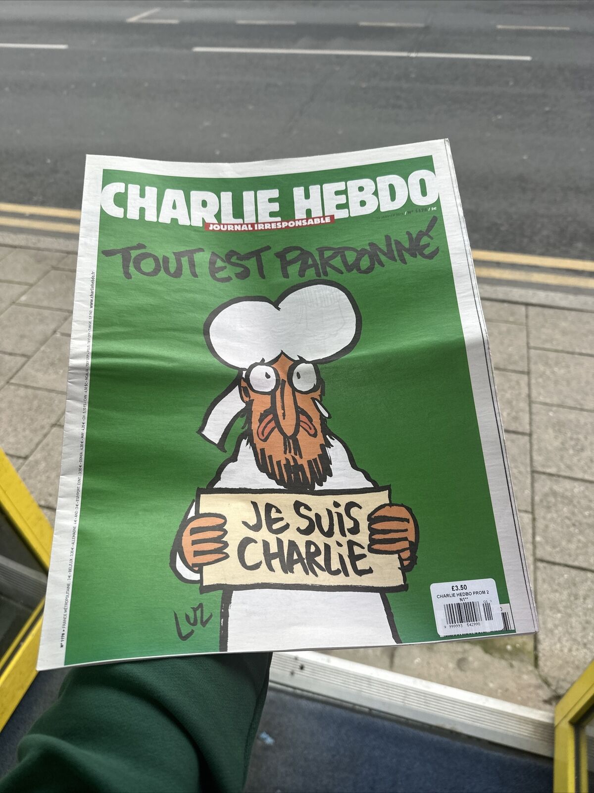 Charlie Hebdo Issue 1178 January 2015 Je Suis Charlie Tout Est Pardone Luz Artwo