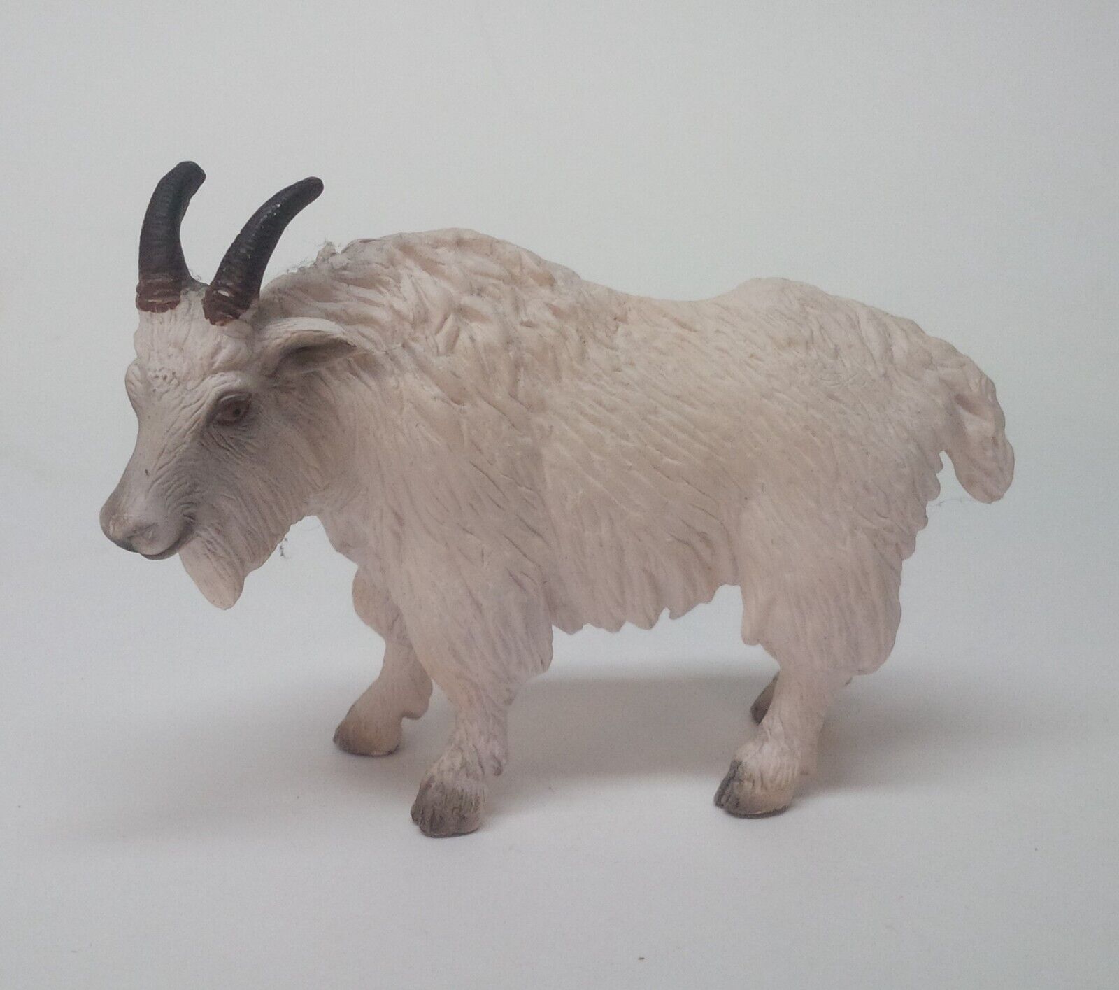 SCHLEICH White Mountain Goat Animal Figure 2004