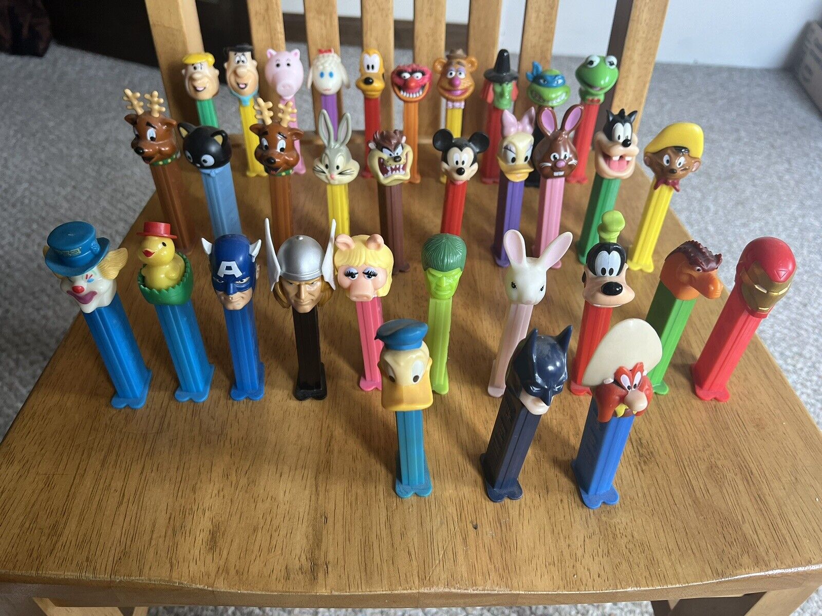 VINTAGE LOT OF 33 PEZ DISPENSERS.  Excellent Price. 🔥🔥🔥SOME ARE VERY RARE 
