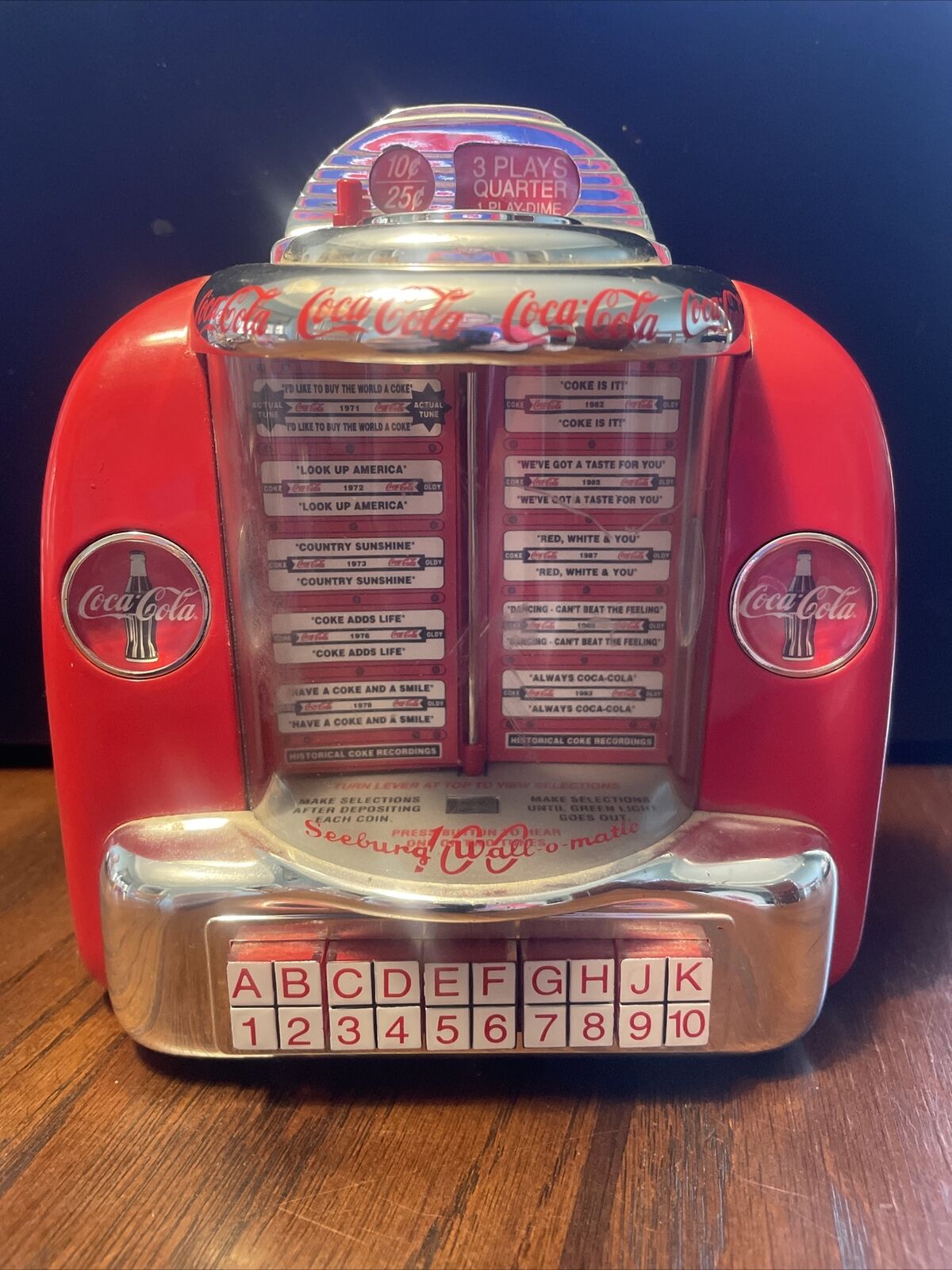 Coca Cola Musical Coin Bank Die Cast Tabletop Jukebox 1996 (not Working)