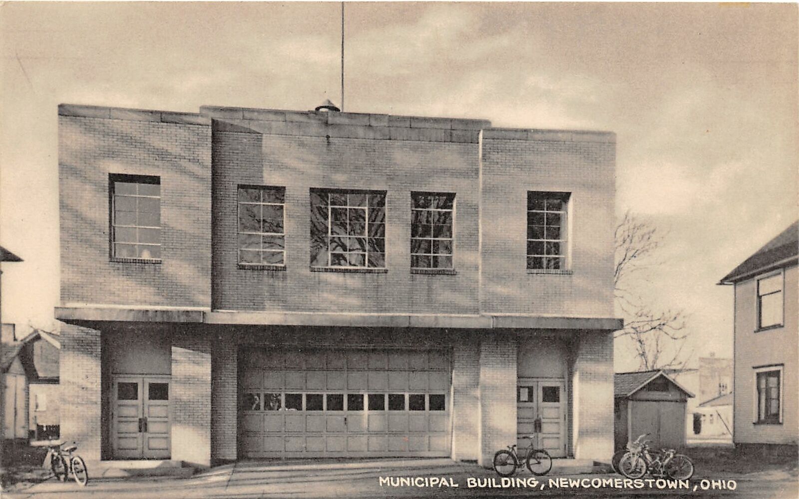 F49/ Newcomerstown Ohio Postcard c1940s Municipal Building
