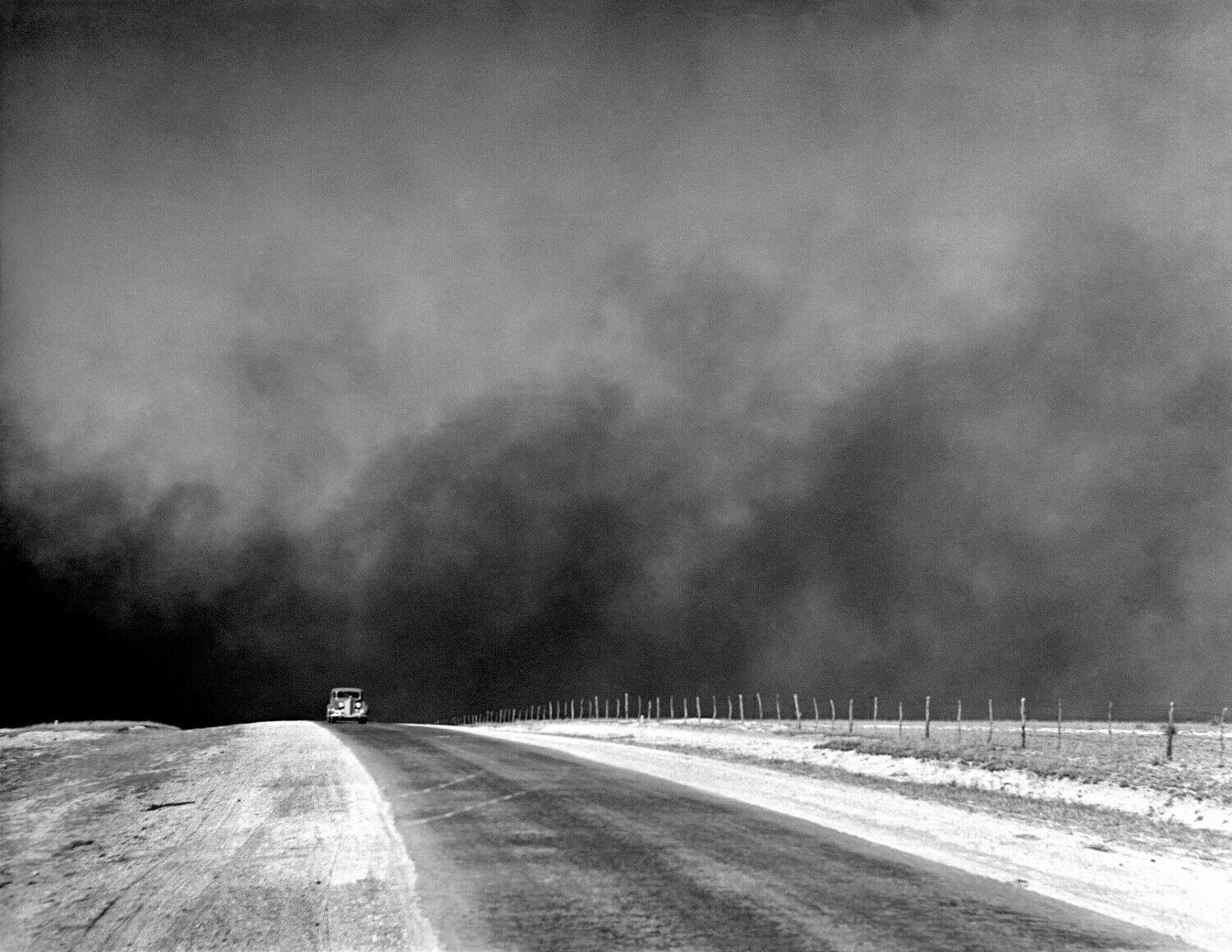 1936 Outrunning the Dust Bowl Texas Old Vintage Photograph 8.5\