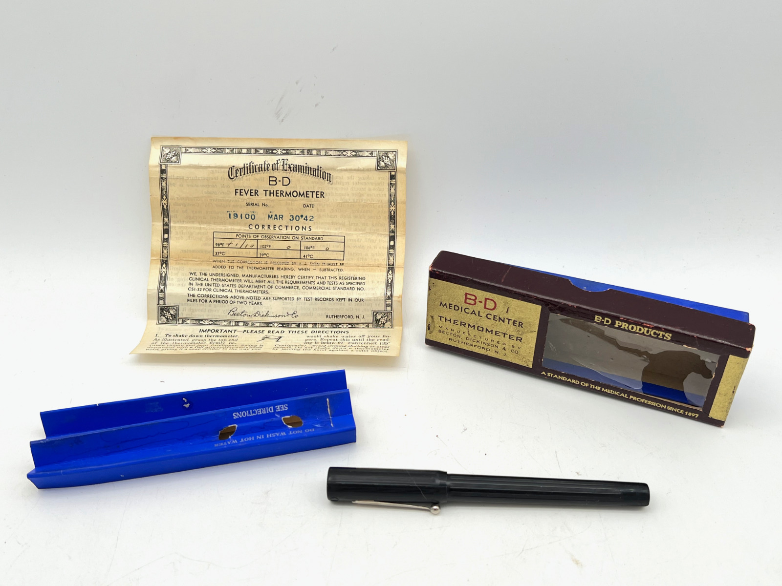 Vintage Becton Dickinson & Co. BD B-D Medical Center Thermometer w/ Case & Box