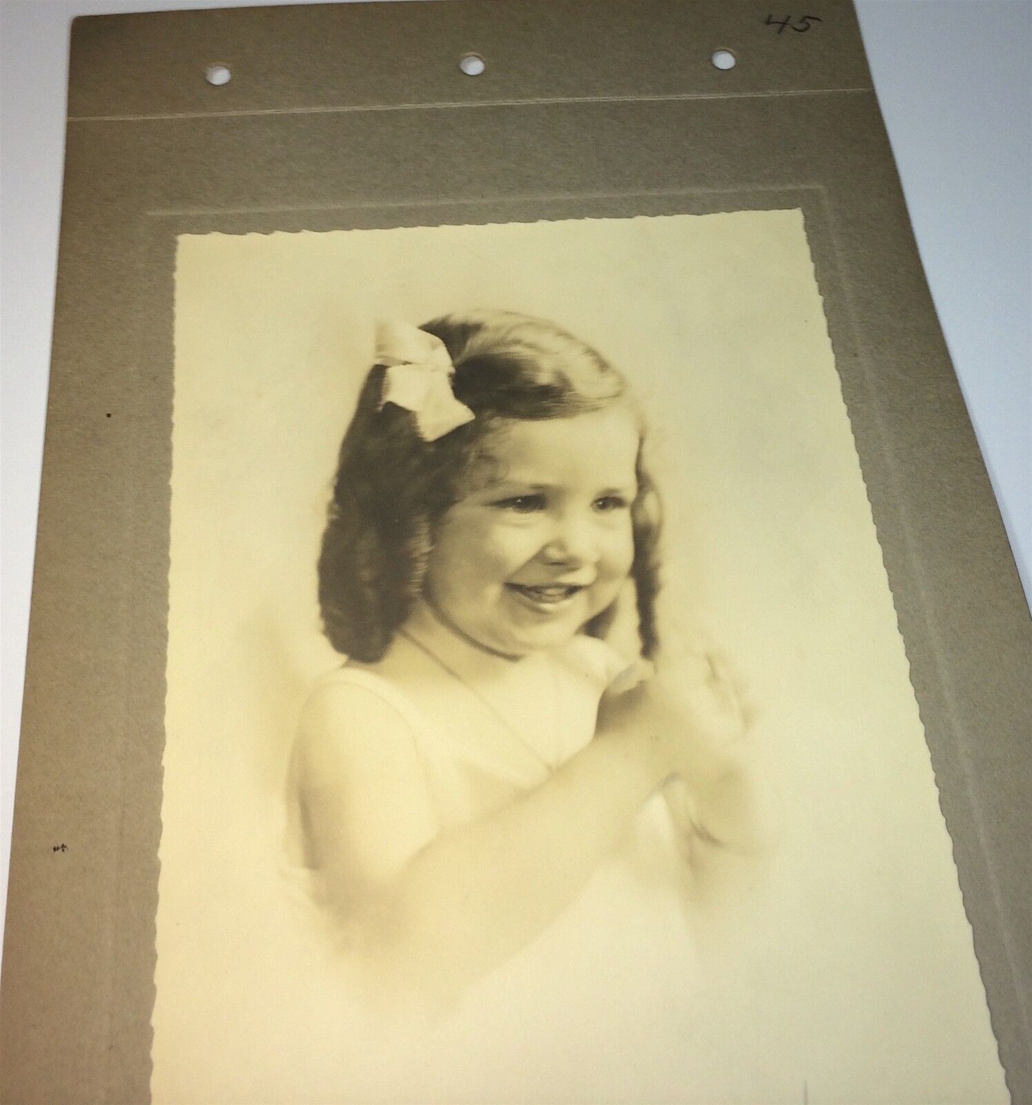 Antique American Fashion Smiling Portrait of Little Girl Lovely Hair C.1928 US