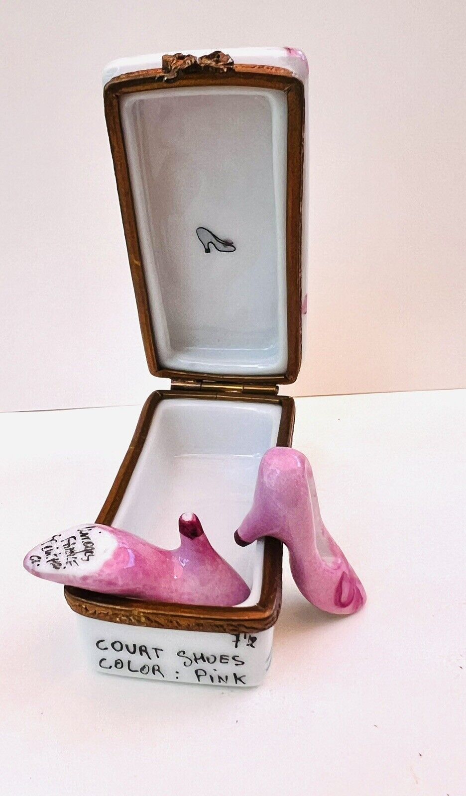 Limoges France Peint Main Porcelain Court Shoes Pink Heels Trinket Box Signed
