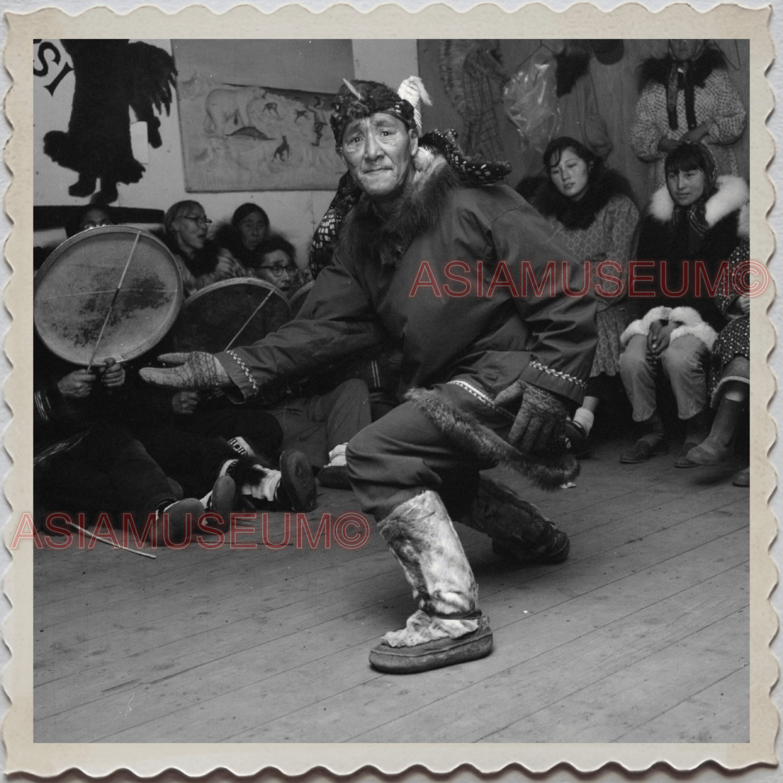 50s UTQIAGVIK NORTH SLOPE BARROW ALASKA ARCTIC MAN DANCE VINTAGE USA Photo 11007
