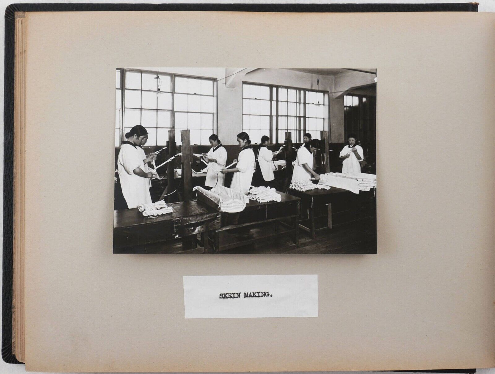 [JAPAN-SILK] Presentation copy: Album with 33 Original Photos. Ca. 1937
