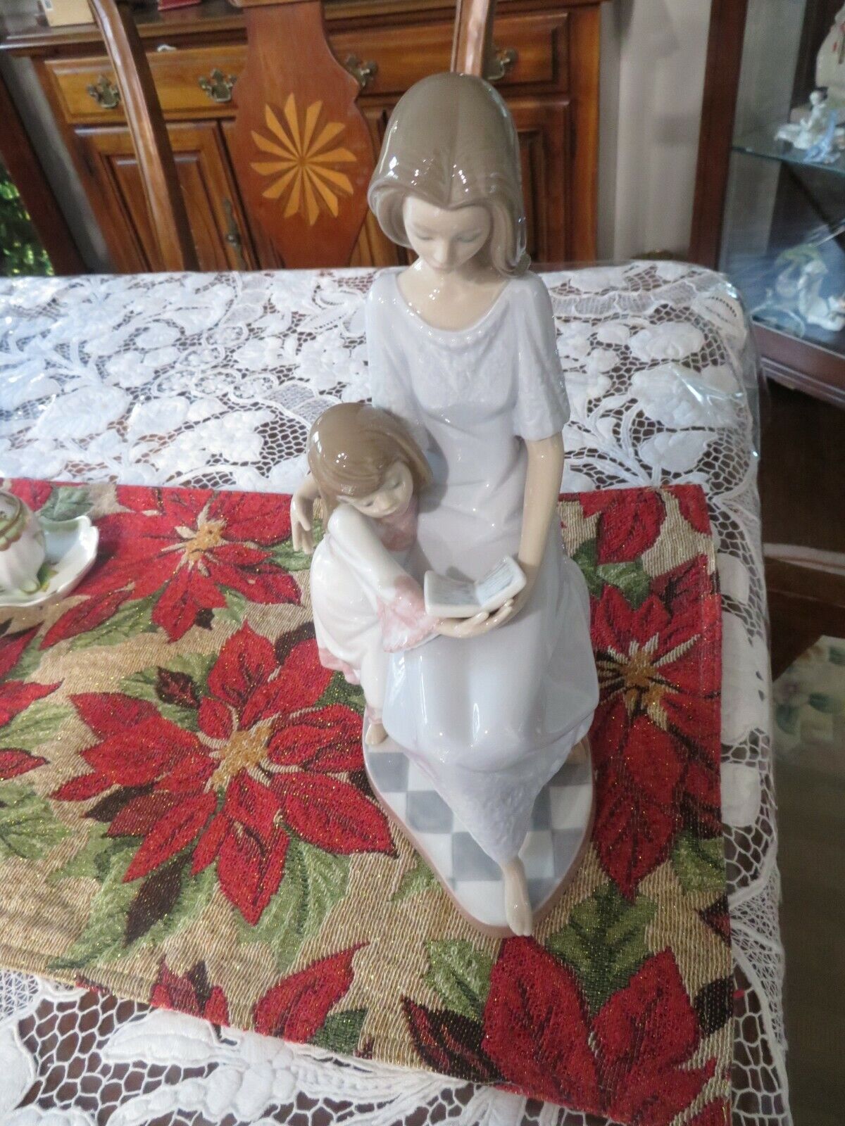 Lladro 5457 Bedtime Story Figurine Mother Reading to Daughter Mint Condition 