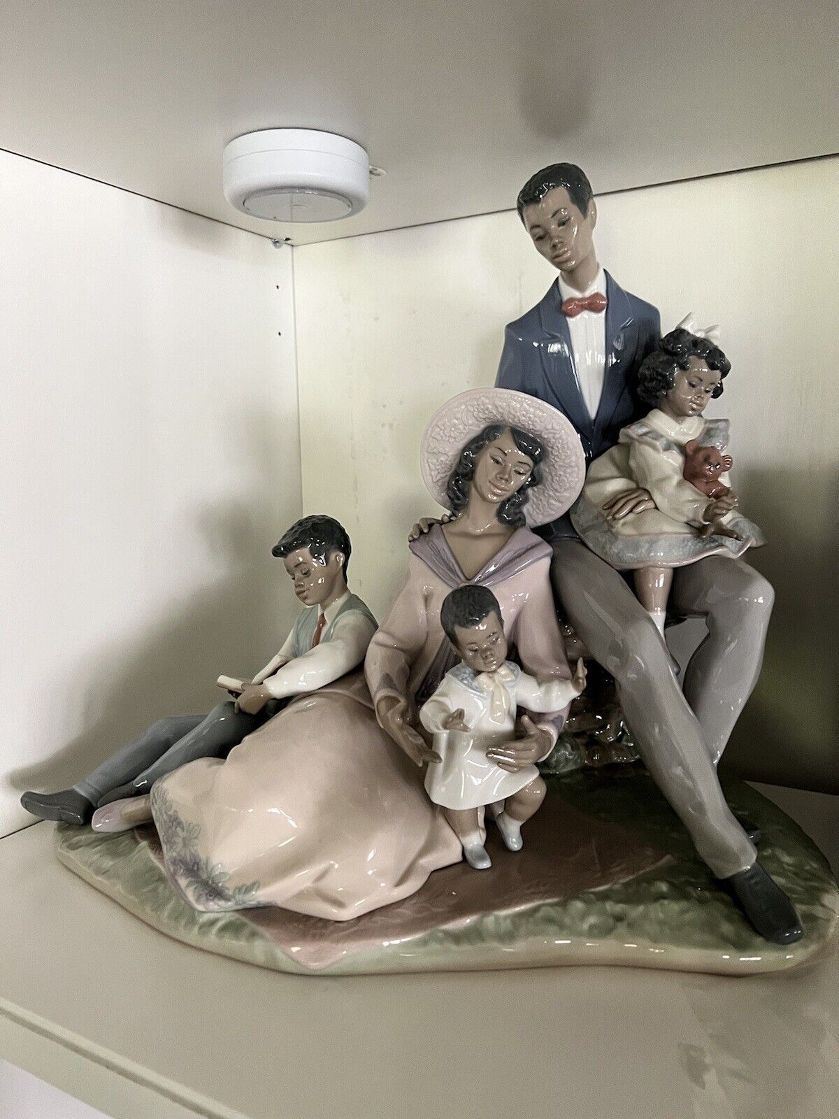 A Family of Love Lladro Black Legacy collection