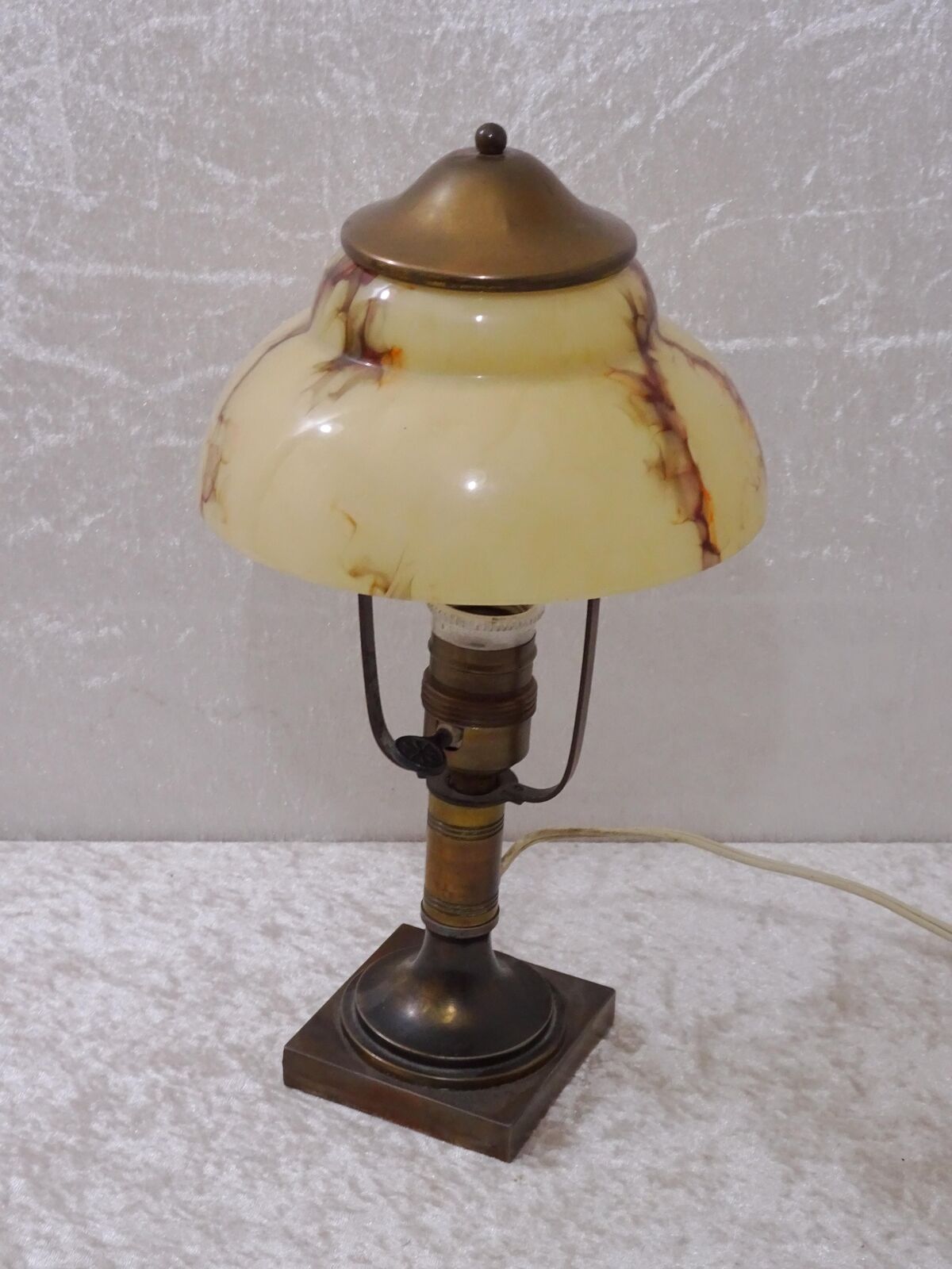 Antique Art Deco Design Table Lamp Lamp - Marble Shade - Vintage