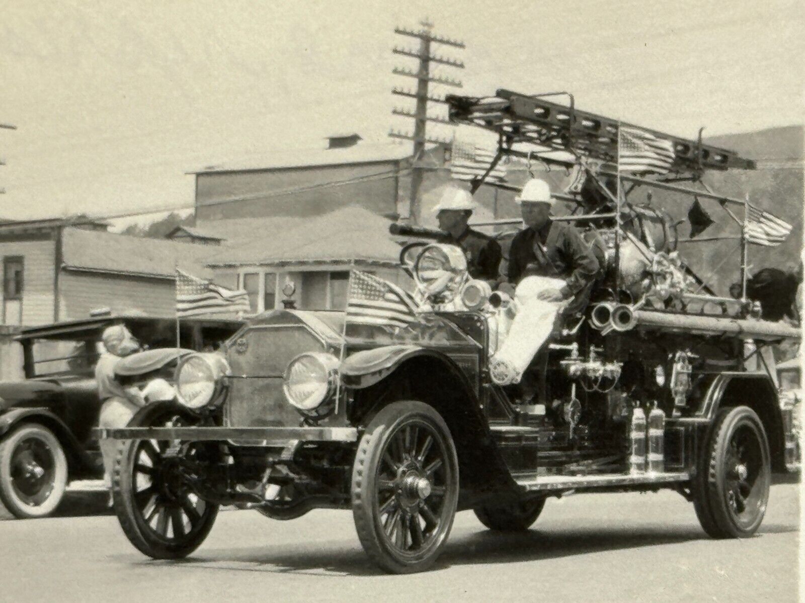 2M Photograph 1925 Ventura California Fire Engine Fire Department Parade Flags