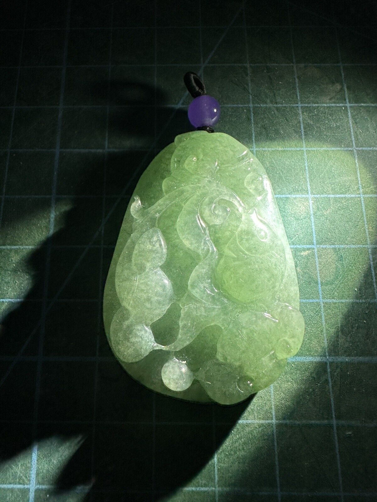 Burmese A-grade jadeite, 461 clear-bottom fruit ice-grade pendant 55g