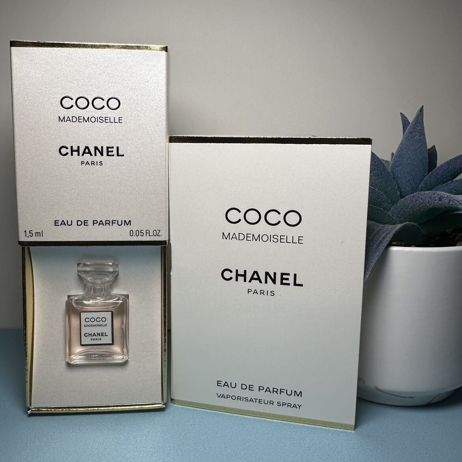 Chanel Coco Mademoiselle Eau de Parfum 1.5 ml/0.05 fl.oz. mini/micro perfume Lot