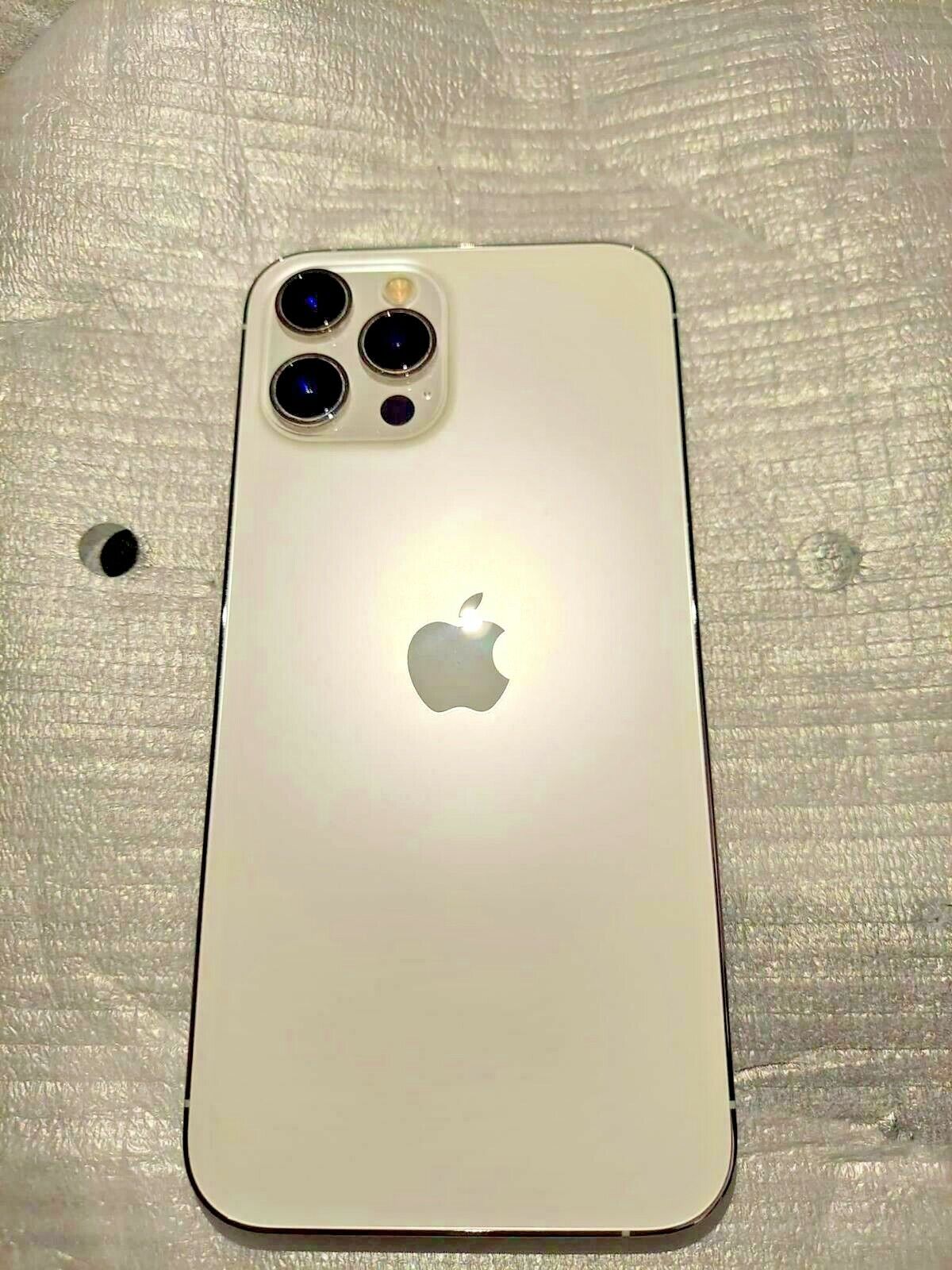 Apple iPhone 12 Pro Max - 128GB - Silver (Unlocked)