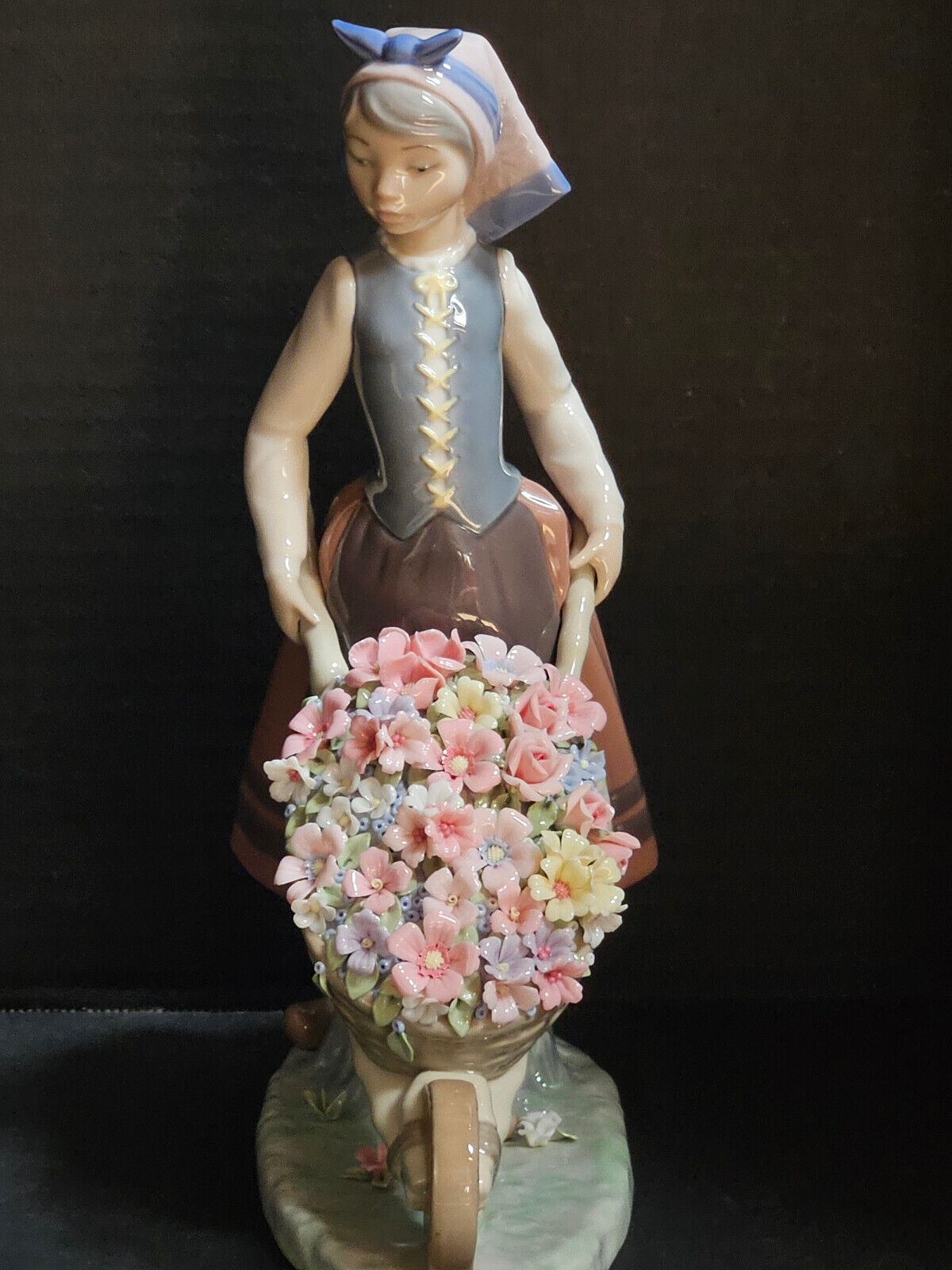 Lladro A Barrel of Flowers - Perfect condition