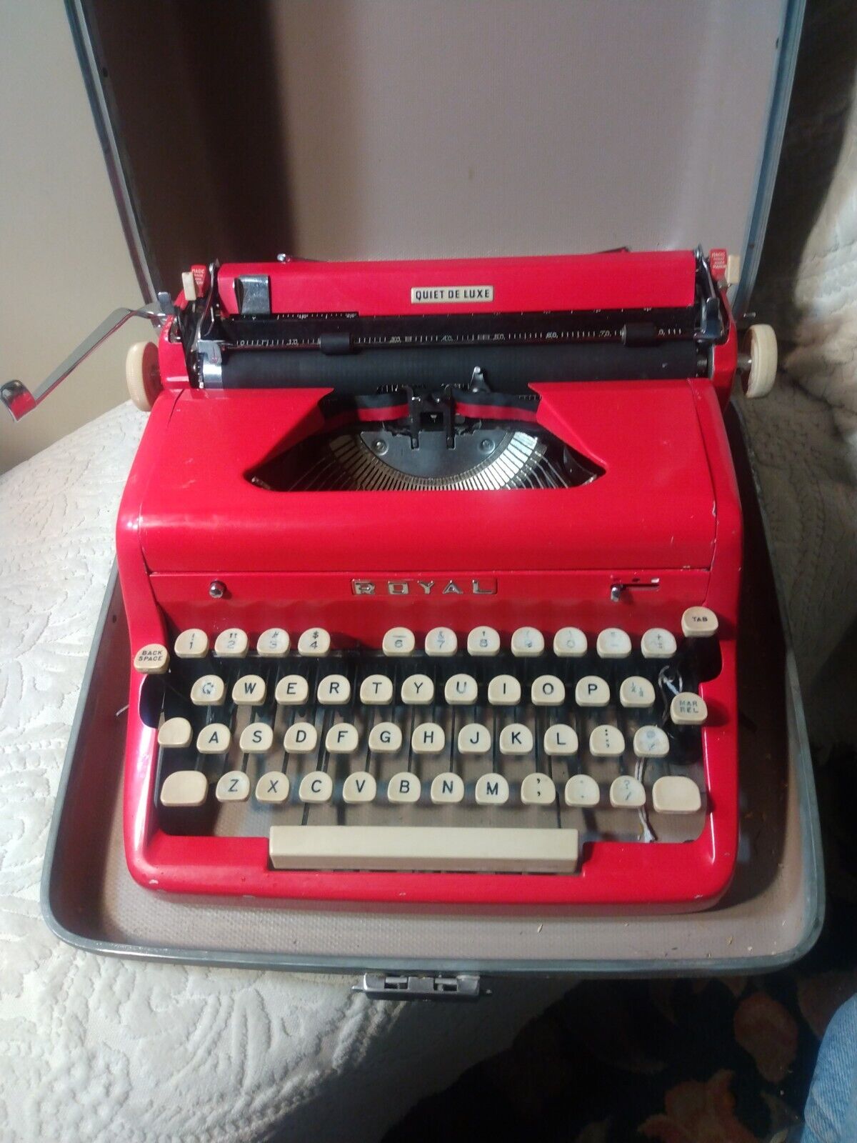 Vtg Royal Red Quiet Deluxe Typewriter w Case 50's Exceptional  No 5 Key Missing